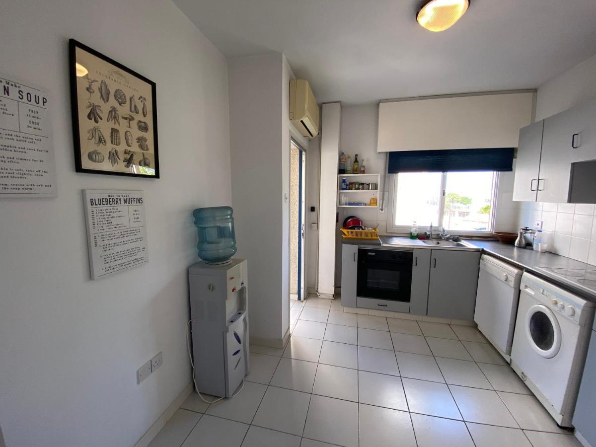 Private Room In A Shared Flat At Best Location 利马索尔 外观 照片
